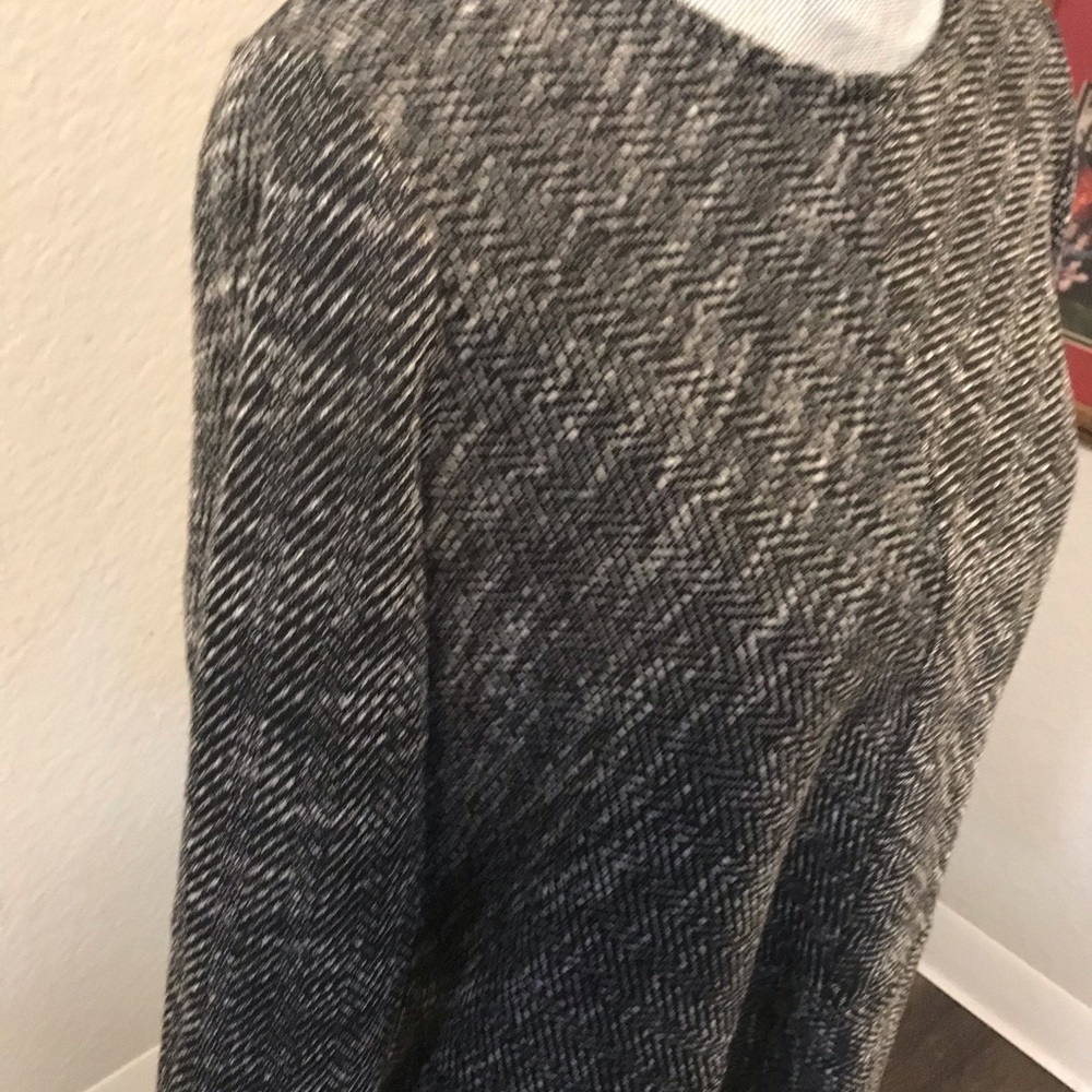 Ladies Top - Picture 3 of 6